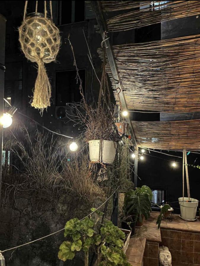 Appartamento In Pieno Centro Storico Con Terrazzo “O'Vicariello” Naples Luaran gambar