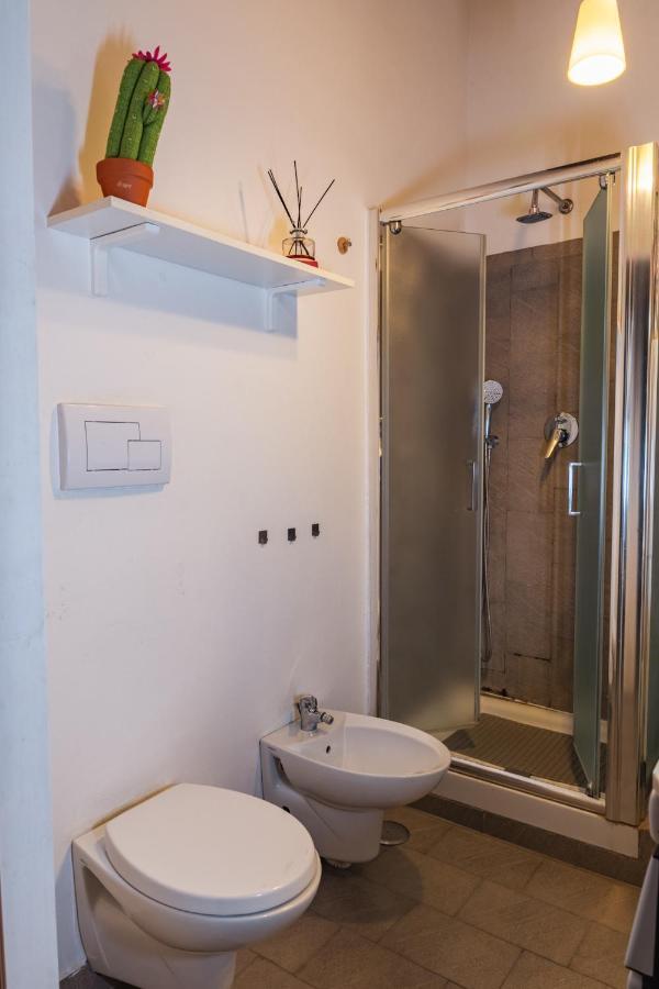 Appartamento In Pieno Centro Storico Con Terrazzo “O'Vicariello” Naples Luaran gambar